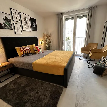 7 شقة كومارنا